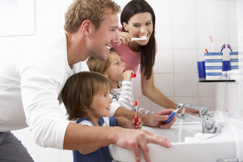 Utiliza los cepillos de dientes más adecuados para ti y tus hijos