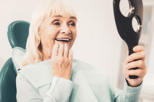 Implante Dentista en Melbourne, FL | Reserve una consulta gratis hoy